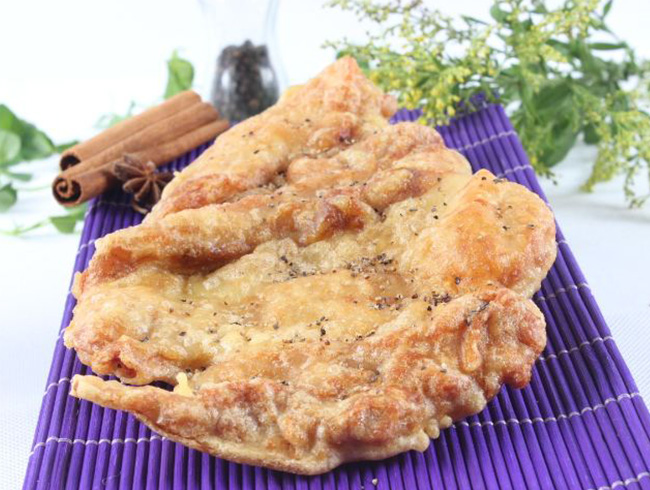 Crispy chicken with black pepper